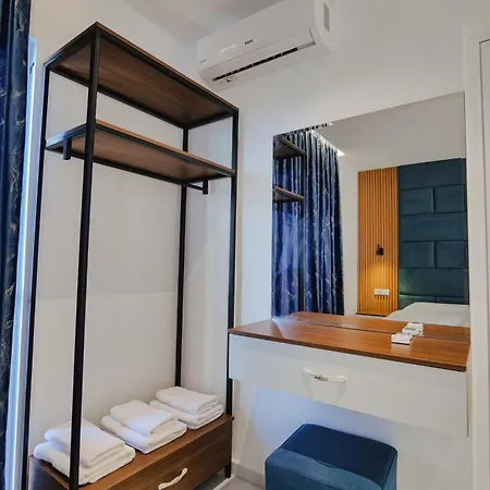 Eduart Apartment *