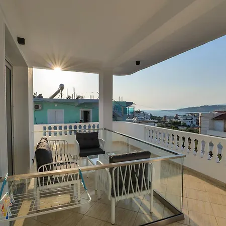 Eduart Apartment *
