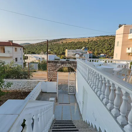 Eduart Appartamento *