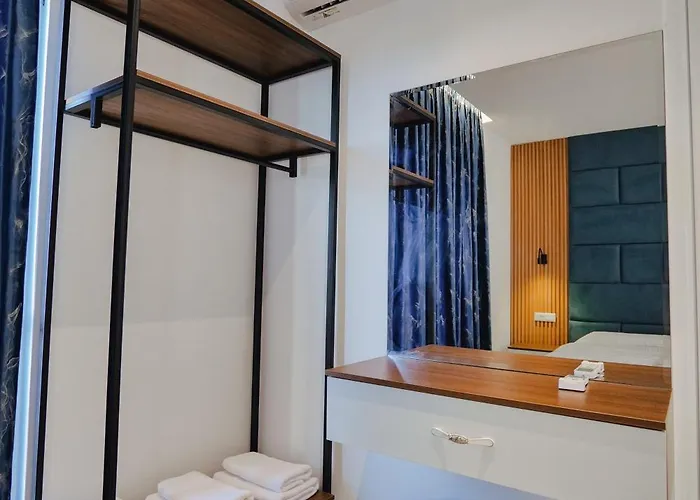 Eduart Apartment *